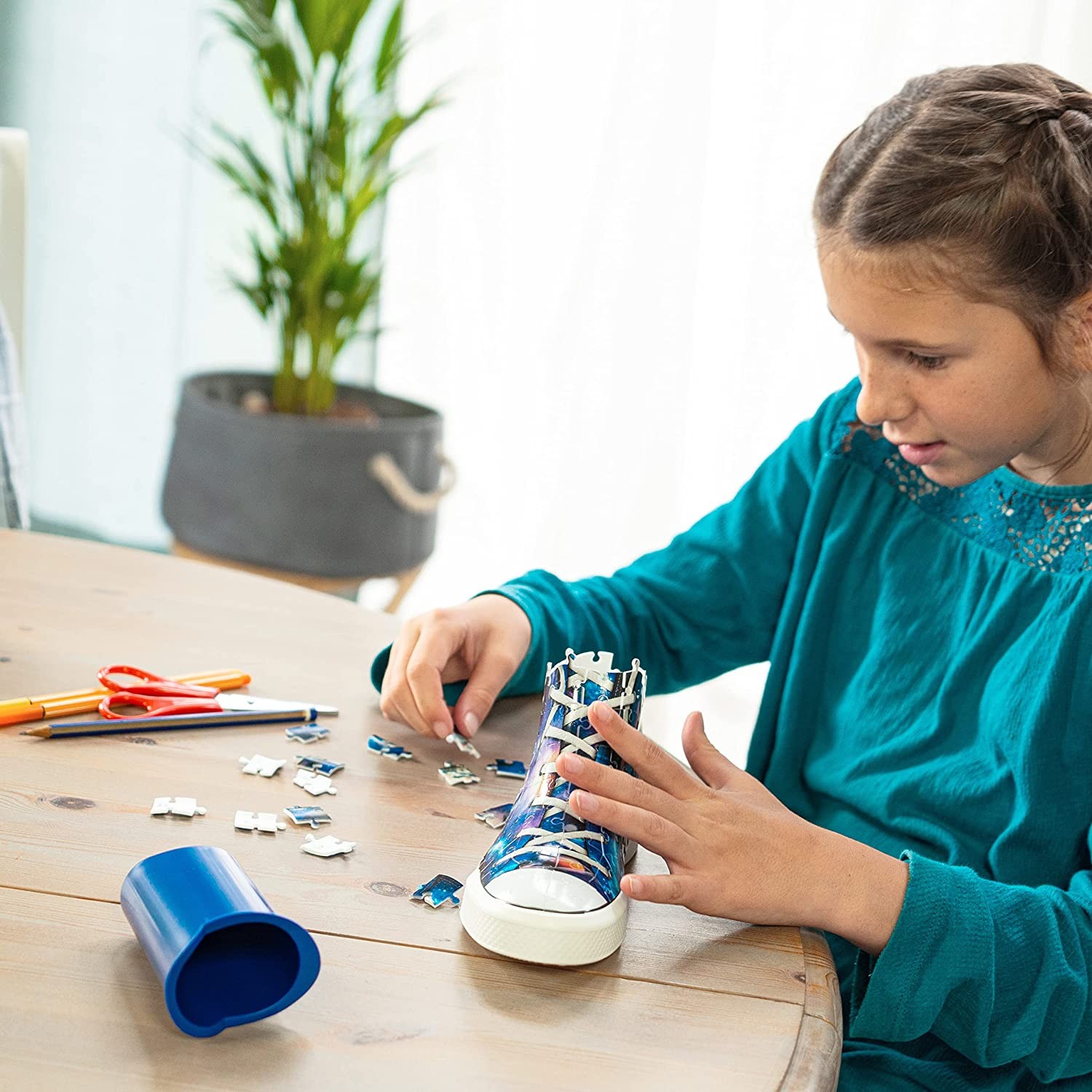 Puzzle 3D Cu 108 Piese Ravensburger - Suport Pixuri Sneaker Astronaut (Ravensburger-11251)